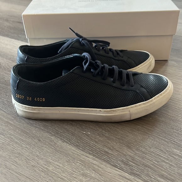 Common Projects Woman Navy Leather Perforated 38 with Box - Picture 2 of 8